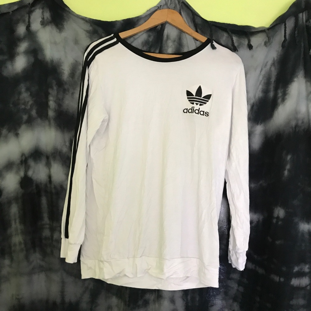 🌻 ✨NWOT✨ Embroidered Adidas Long Sleeve